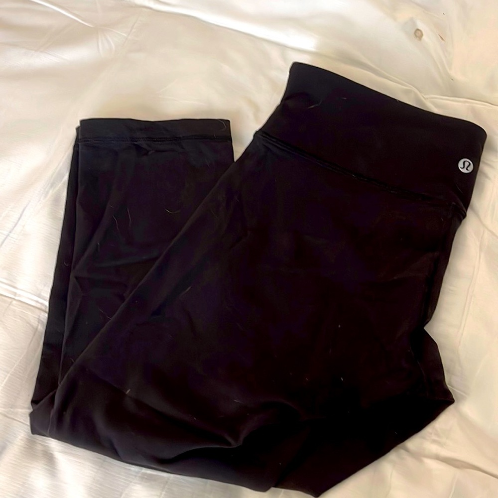 Lululemon capris.
